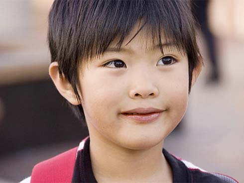 Người phụ nữ vào nhà trộm xe đạp điện-1