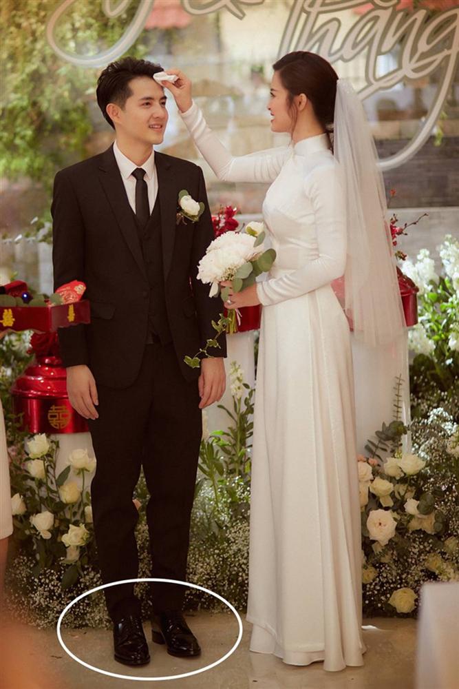 Chú rể bây giờ cũng cần giày độn đế để hack chiều cao, nâng tầm phong độ khi sóng đôi cùng cô dâu trong ngày cưới-9