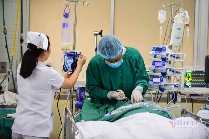 Nơi níu giữ những sinh mệnh mong manh trước cửa tử-16