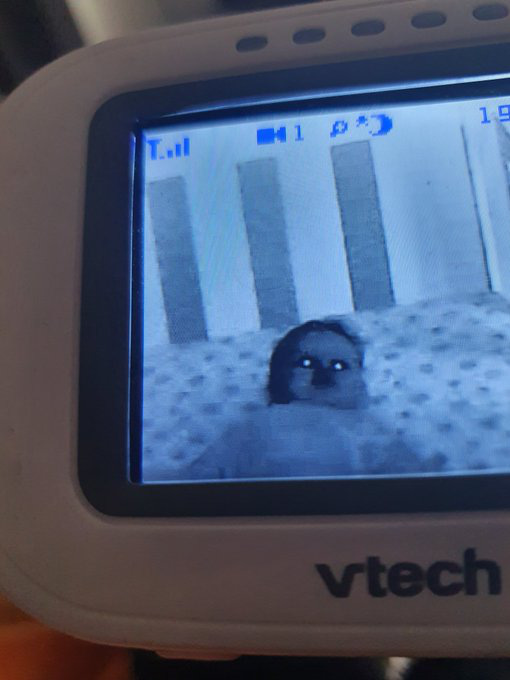 Lắp camera phòng ngủ của con nhỏ, bố mẹ hoảng hồn khi nhìn thấy hình ảnh máy quay thu được-2