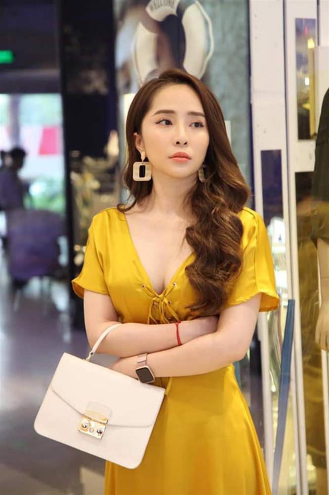 Gái ngành hot nhất màn ảnh Việt đời thực mặc hot hơn trên phim-11