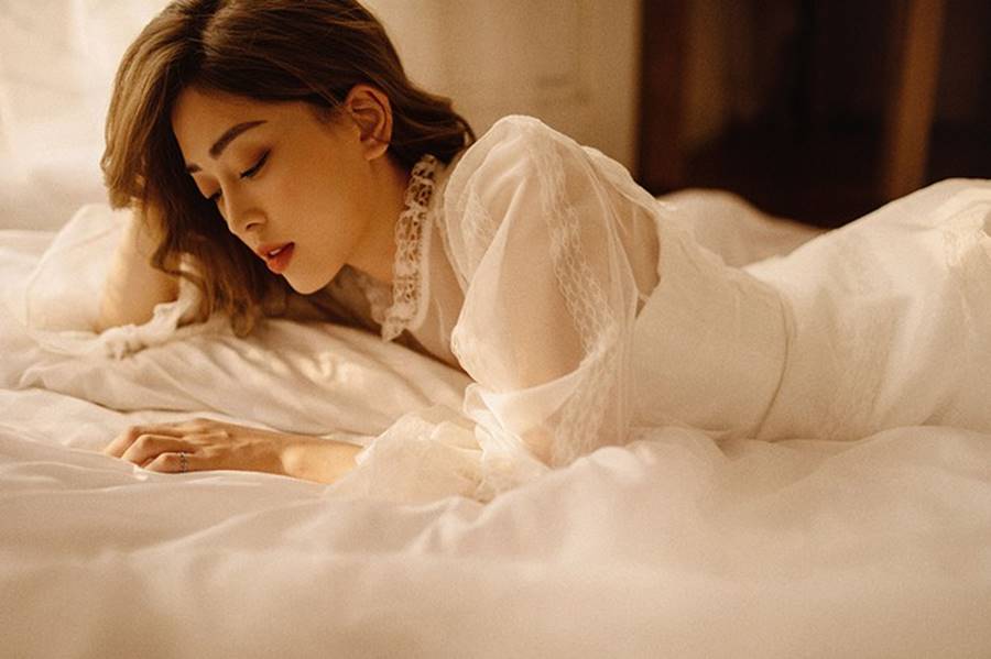 Sau nghi vấn kết hôn, Á hậu Phương Nga hóa nàng thơ trong bộ ảnh mừng sinh nhật-9