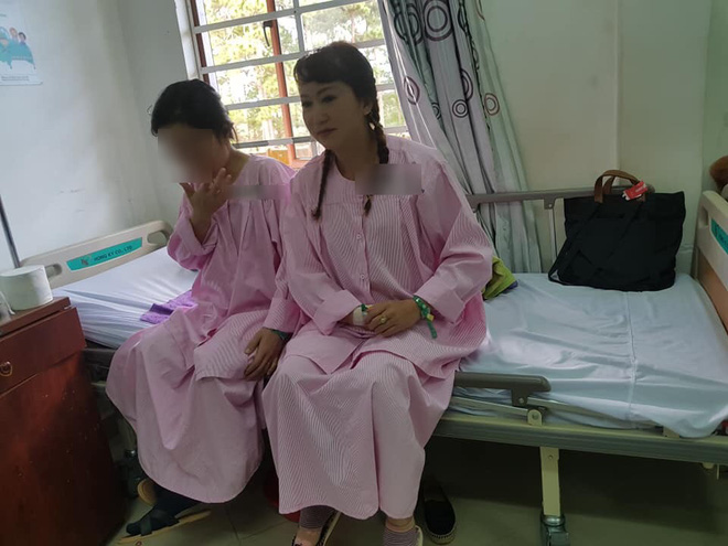 Chân dung bà mẹ U50 siêu hài, nằm viện vẫn cà khịa” bạn cùng phòng cười đến mức phải đi… khâu lại vết mổ-4