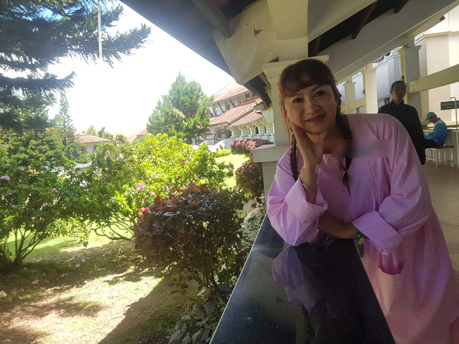 Chân dung bà mẹ U50 siêu hài, nằm viện vẫn cà khịa” bạn cùng phòng cười đến mức phải đi… khâu lại vết mổ-5