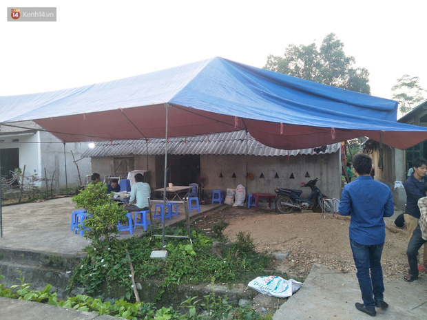 Người thân đau xót trước vụ việc cha cùng 2 con nhỏ treo cổ tự tử: Chỉ thương cho gia đình nó, 2 bé đâu có tội tình gì-1