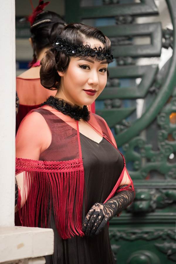 Ngô Phương Lan bất ngờ diễn mở màn show thời trang dù mới sinh con 8 tháng-4