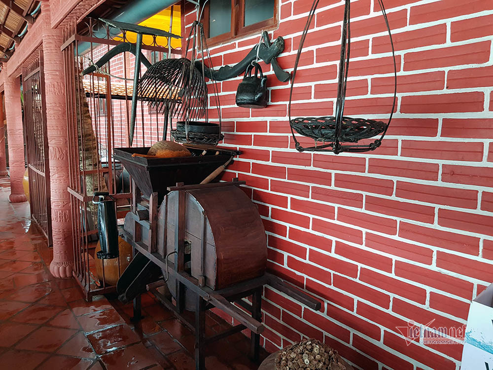 Biệt phủ bằng gốm đỏ có 1 không 2 Việt Nam của đại gia miền Tây-13