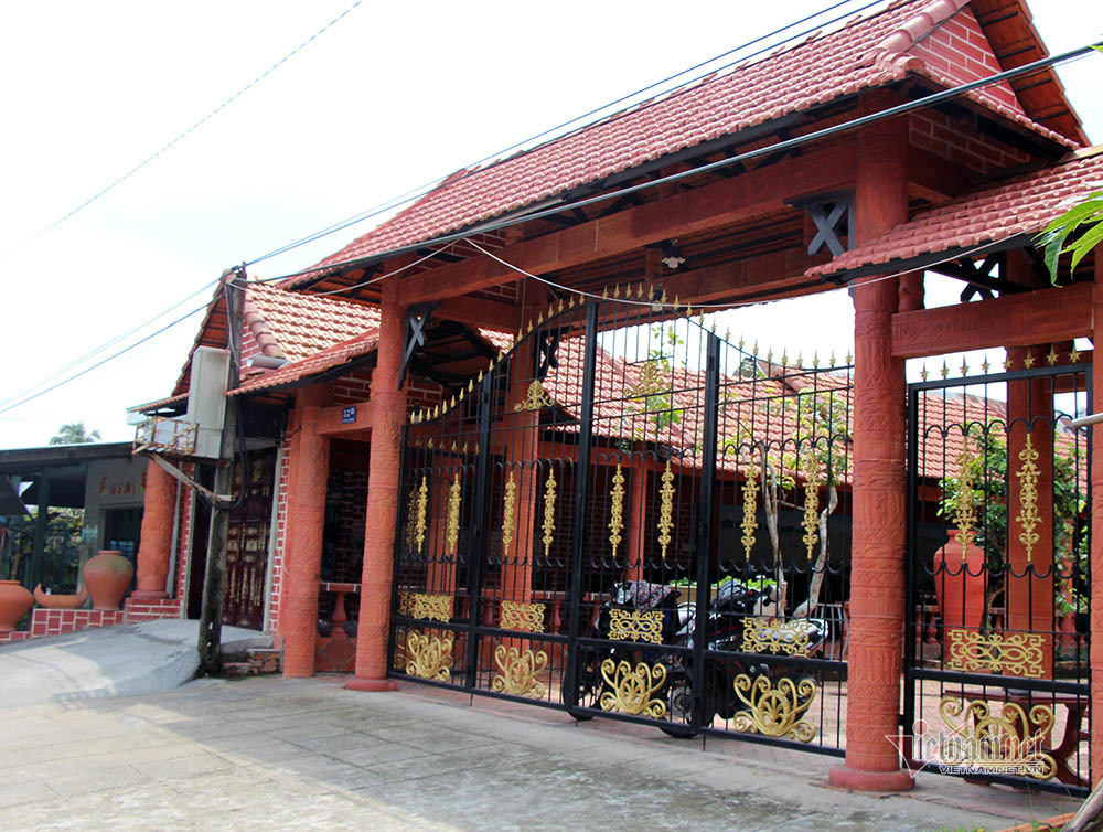 Biệt phủ bằng gốm đỏ có 1 không 2 Việt Nam của đại gia miền Tây-21