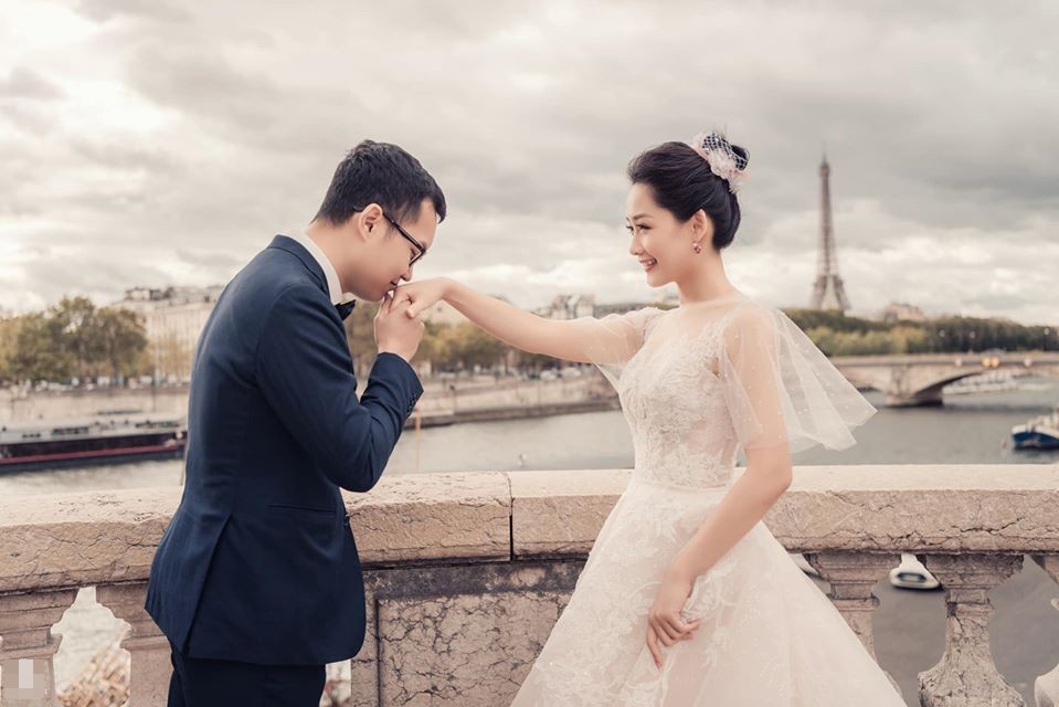 Ảnh cưới của BTV Thu Hà và bạn trai ở Pháp-1