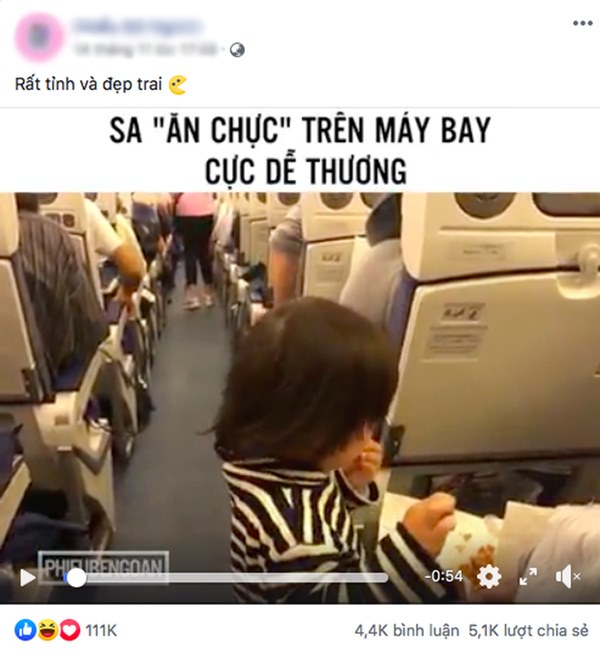Clip bé Sa hoá thân thành thánh ăn chực” viral mạnh vì quá cute: Khi bạn dễ thương như Sa thì làm gì cũng không lo bị ra chuồng gà chơi-5