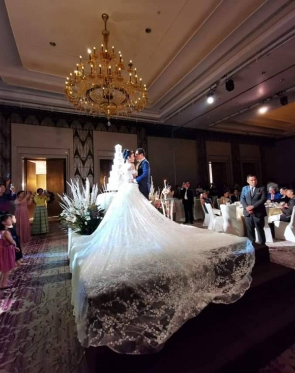 Chuyện hi hữu: Cô nàng 20 tuổi nên duyên cùng trai tân 70 tuổi, hôn lễ xa hoa bậc nhất, hồi môn lên tới 15 tỷ-3