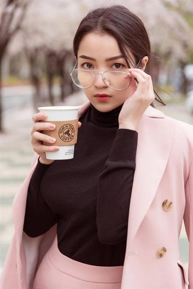 Dàn sao Việt đình đám khiến dân tình choáng váng vì sinh ra trong gia đình học thức, bố mẹ đều là giáo viên, giáo sư, tiến sĩ nổi tiếng-15