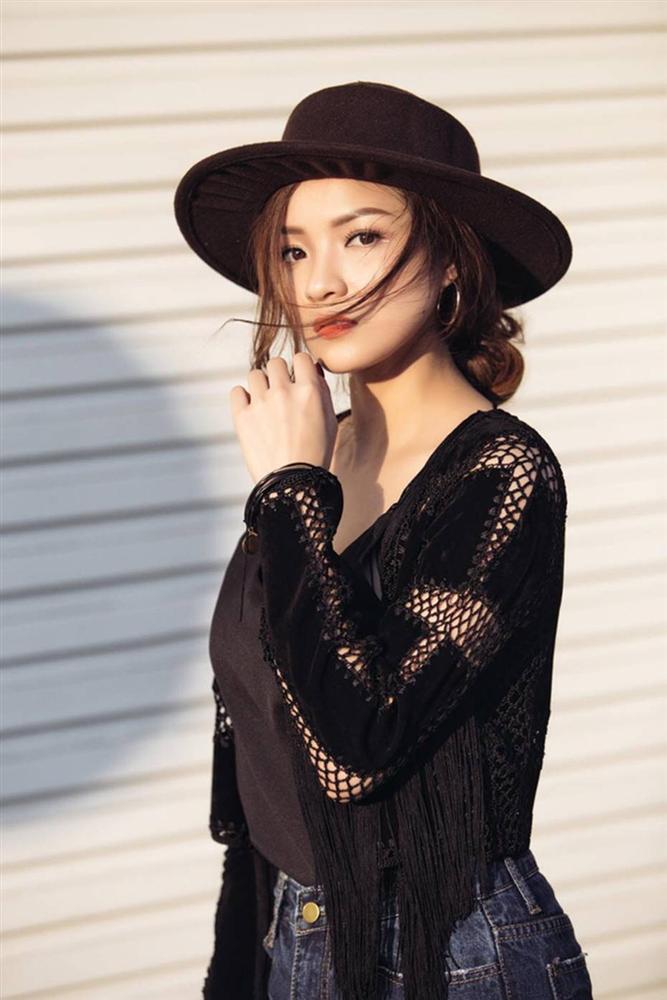 Dàn sao Việt đình đám khiến dân tình choáng váng vì sinh ra trong gia đình học thức, bố mẹ đều là giáo viên, giáo sư, tiến sĩ nổi tiếng-16