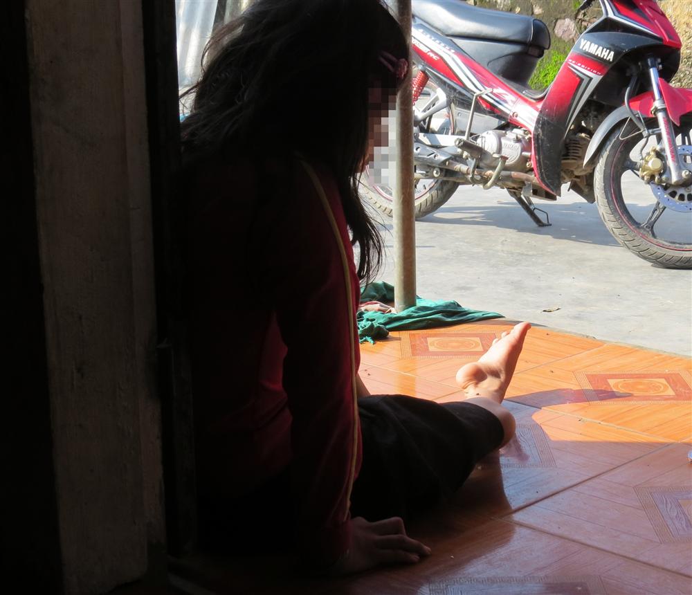 Mẹ chết lặng khi nghe con gái tật nguyền kể chuyện bị xâm hại-3