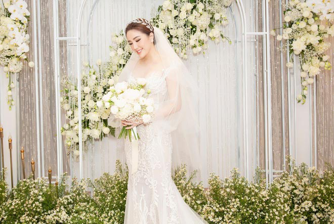 So sánh độ chịu chơi giữa đám cưới Bảo Thy và anh trai ruột-1