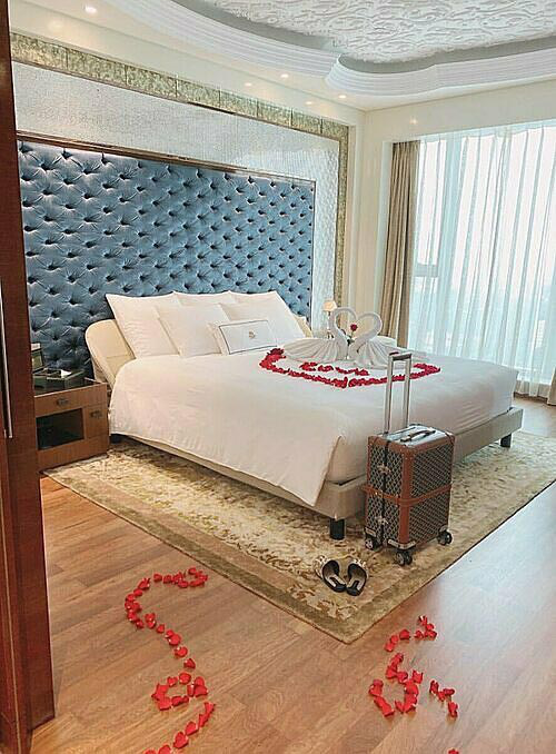 So sánh độ chịu chơi giữa đám cưới Bảo Thy và anh trai ruột-6