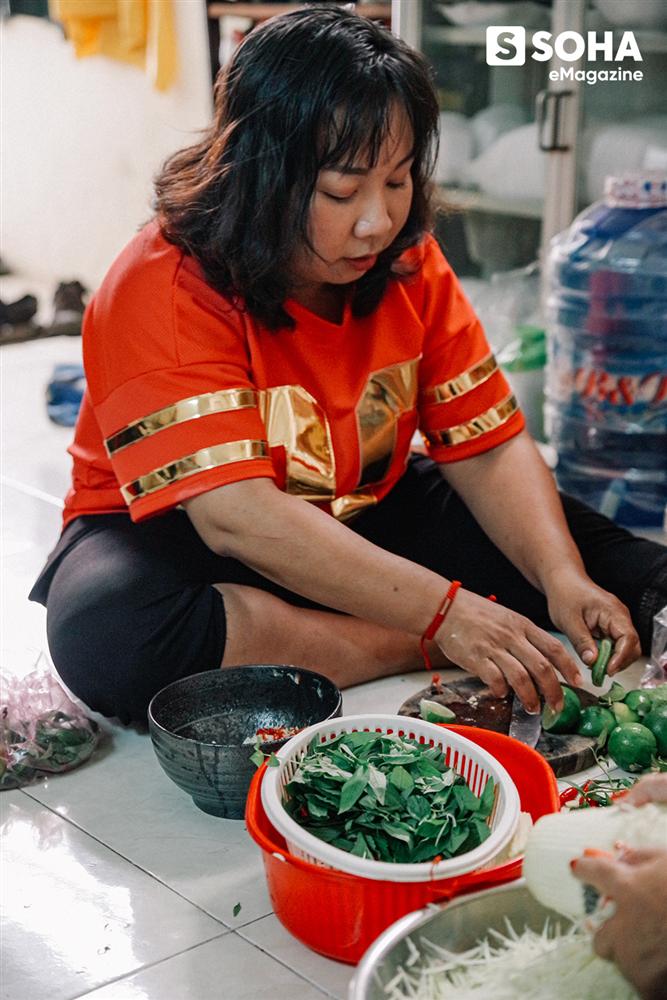 Diễn viên Kim Đào: Mẹ bị hành hạ, phải sinh con ở chuồng heo vì bà nội bảo không hợp tuổi-8