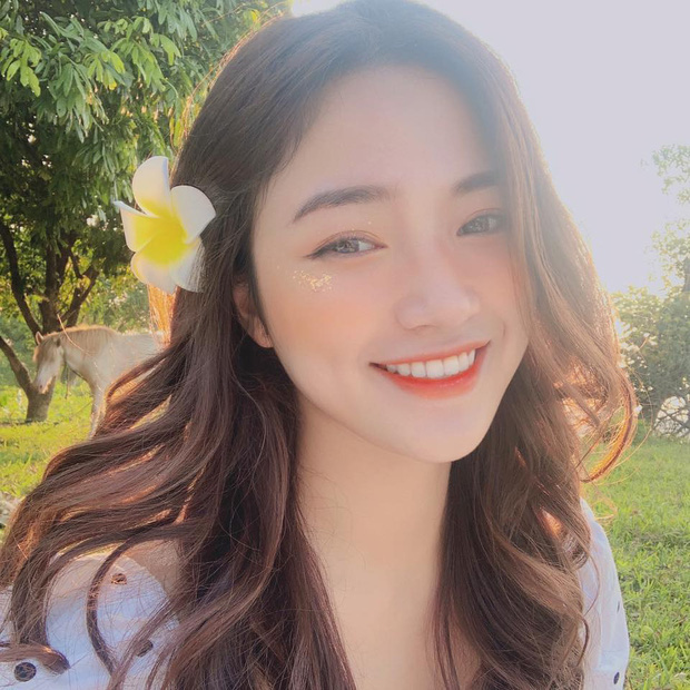 Những cô giáo sở hữu combo đã giỏi lại còn đẹp nổi tiếng trên MXH: Động lực đi học mỗi ngày là đây chứ đâu!-12