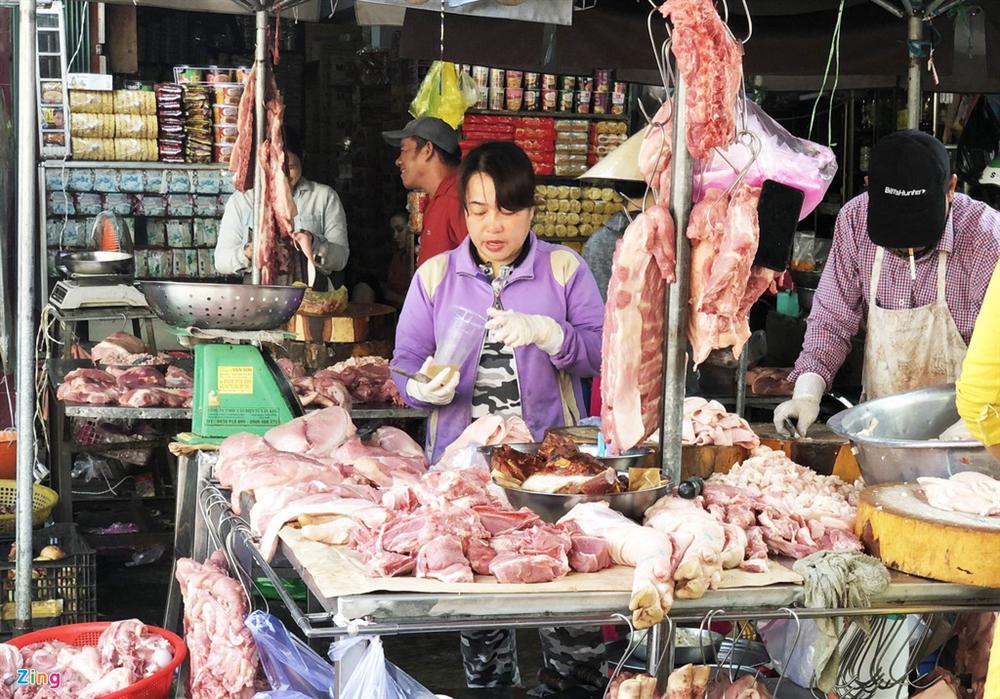 Chạm mốc 200.000 đồng/kg, giá thịt lợn sẽ đắt hơn thịt bò?-1