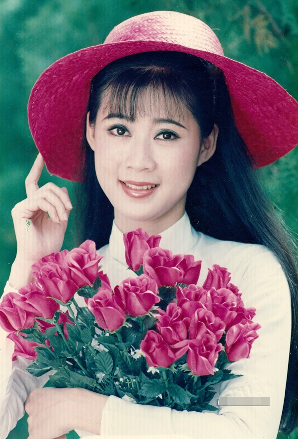 Nhan sắc của mỹ nhân điện ảnh Diễm Hương-3