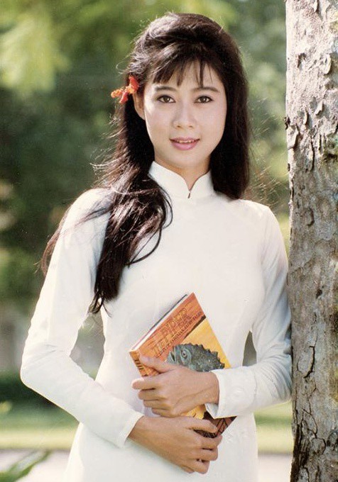 Nhan sắc của mỹ nhân điện ảnh Diễm Hương-7