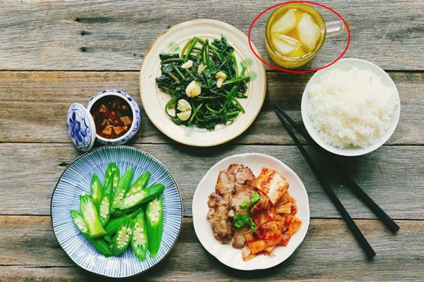 7 thói xấu trong bữa ăn khiến con người chết sớm hơn, điều số 2 các gia đình Việt biết hại nhưng không bỏ được-5