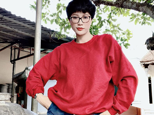 Trang Trần: Tôi đau đớn 4 tiếng nhưng tay vẫn cầm điện thoại làm việc, tự quay clip-7