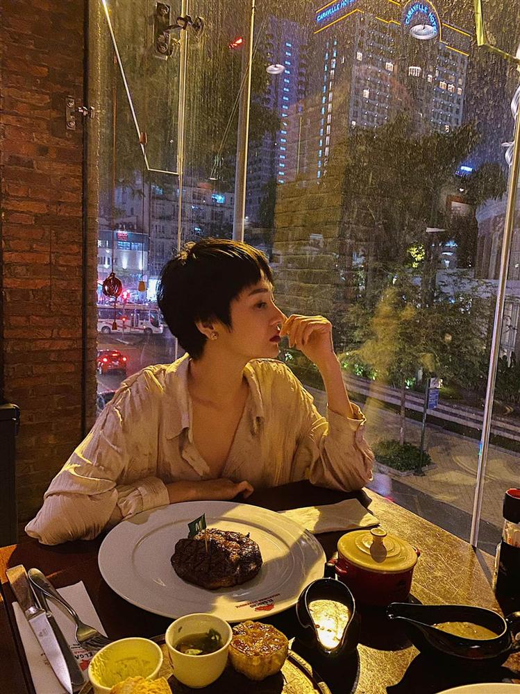 Bảo Anh cắt tóc tém, mặc gợi cảm sau chia tay Hồ Quang Hiếu-3