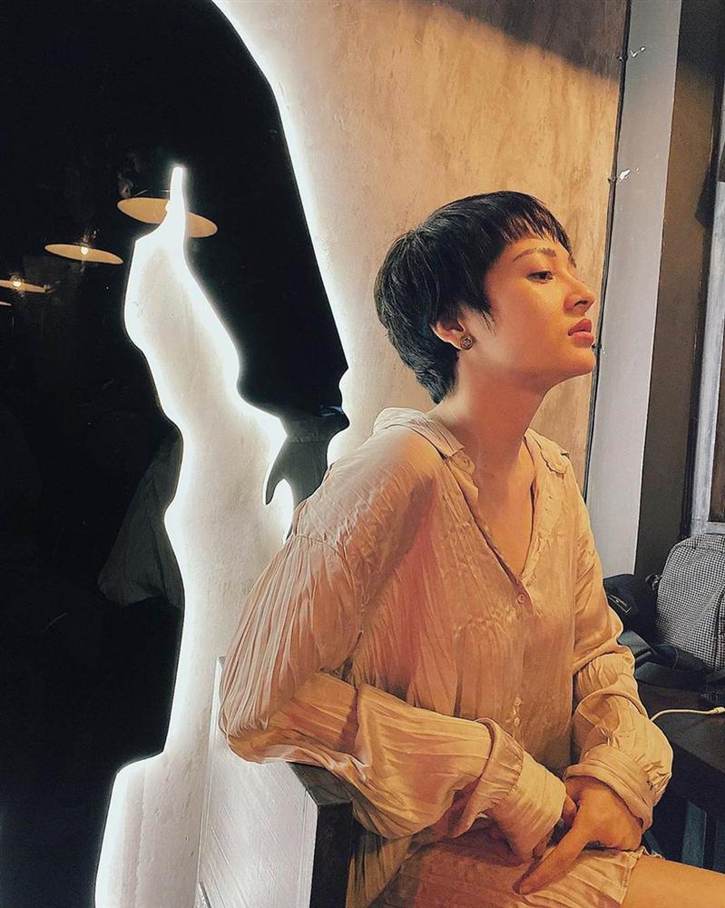 Bảo Anh cắt tóc tém, mặc gợi cảm sau chia tay Hồ Quang Hiếu-4