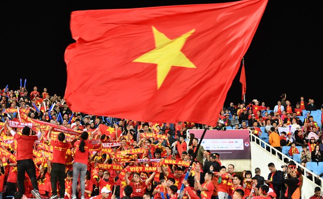 Văn Lâm cản phá 11 m, Việt Nam hòa Thái Lan ở vòng loại World Cup-11