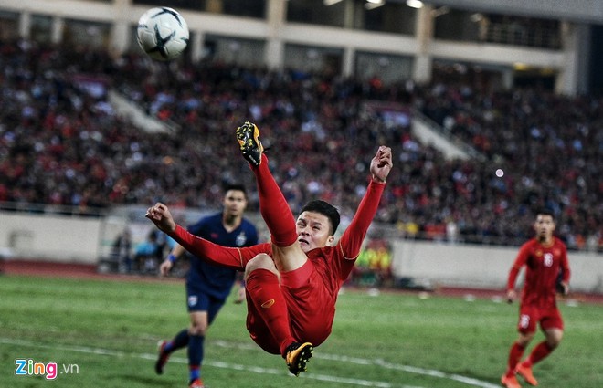 Văn Lâm cản phá 11 m, Việt Nam hòa Thái Lan ở vòng loại World Cup-9