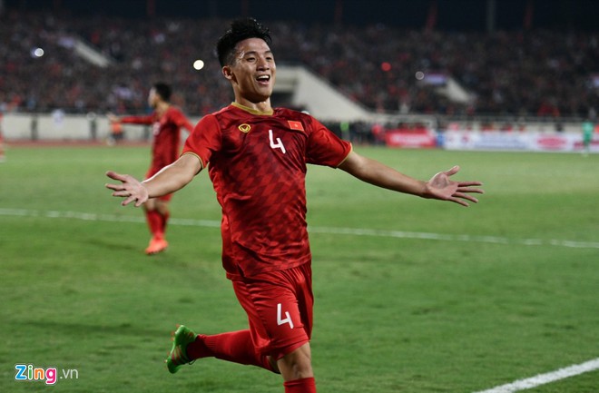 Văn Lâm cản phá 11 m, Việt Nam hòa Thái Lan ở vòng loại World Cup-6