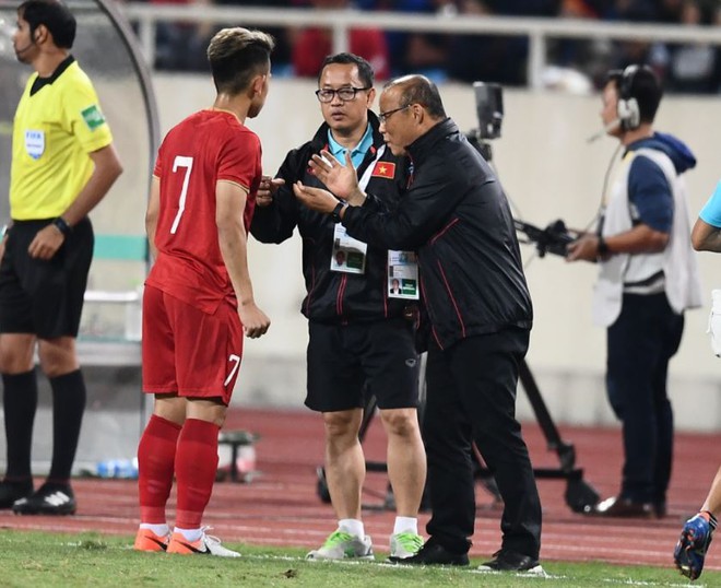 Văn Lâm cản phá 11 m, Việt Nam hòa Thái Lan ở vòng loại World Cup-2