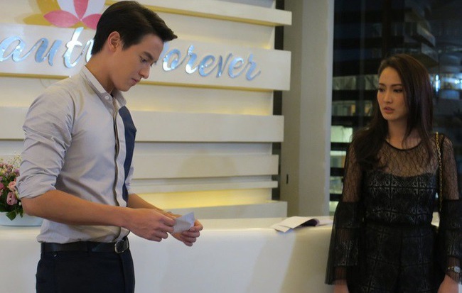 Tháng nào đưa 30 triệu vợ cũng tiêu hết không còn 1 xu nên chồng nghi cô làm điều mờ ám nhưng khi tận mắt đọc mảnh giấy cô đưa anh liền tái mặt ân hận-2