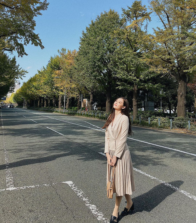 Mấy nàng Hậu cũng rất chịu khó diện đồ công sở, và chị em lại có tận 14 ý tưởng để style đi làm thăng cấp ngoạn mục-8