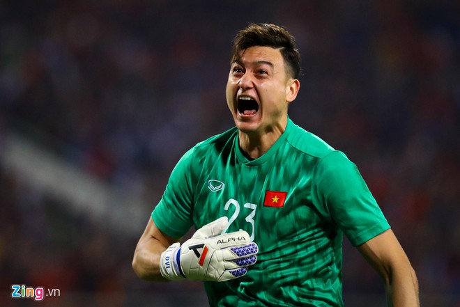 Báo châu Á: Văn Hậu là người hùng của tuyển Việt Nam-2