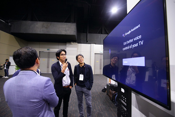 VinSmart ‘bắt tay’ ông lớn Google ra mắt ti vi thông minh-3