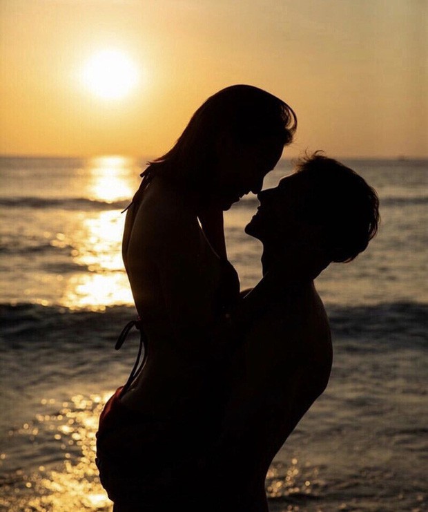 Chân dung bạn trai ngoại quốc của Hoàng Oanh-9