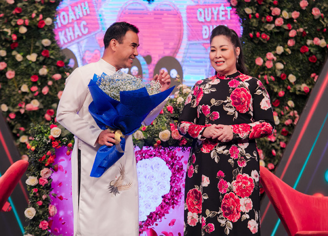 Bạn muốn hẹn hò: Bắt tay cùng Quyền Linh làm bà mối, NSND Hồng Vân nhận phản ứng bất ngờ từ khán giả-1