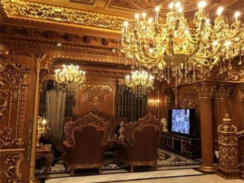 4 đại gia Việt giàu kếch xù, bỏ ra hàng trăm tỷ xây biệt thự dát vàng-5