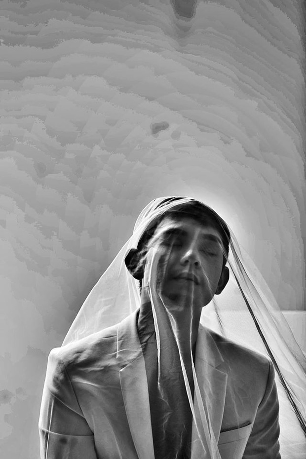 Bất ngờ đăng tải loạt ảnh đơn sắc, Sơn Ngọc Minh gây lo lắng khi suy nghĩ về cái chết sau loạt ồn ào tố Erik bạc tình-1