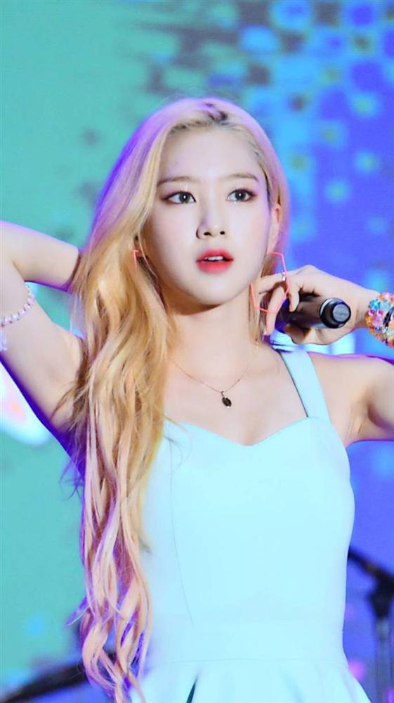 Nhan sắc nữ thần tóc vàng mới của Kpop-6