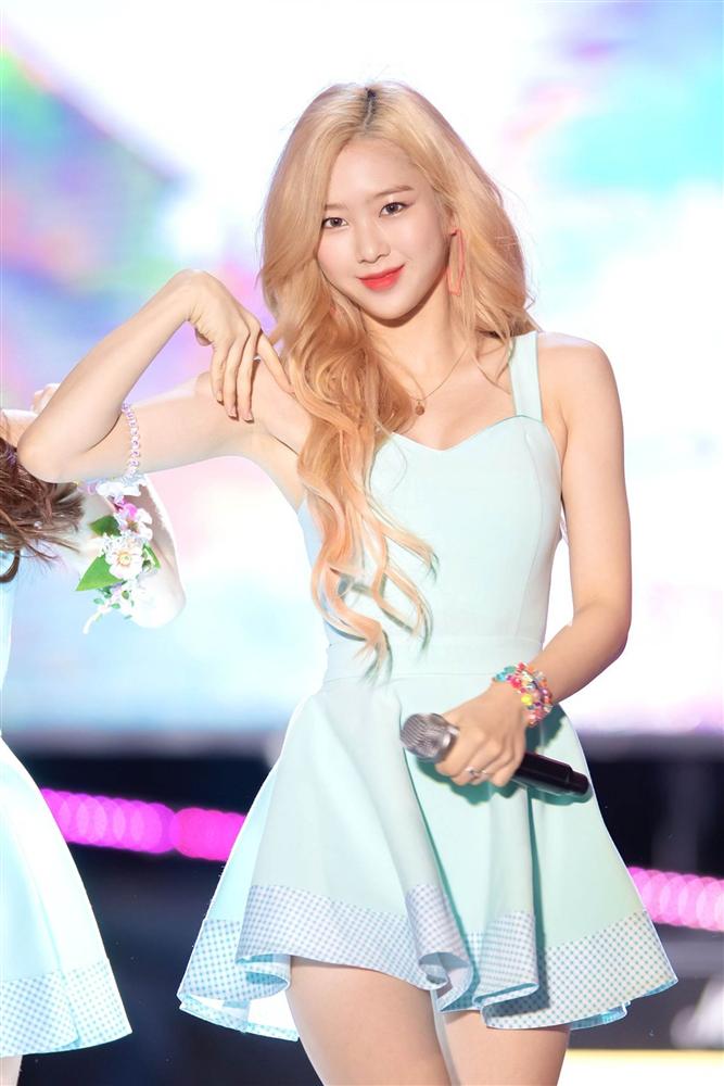 Nhan sắc nữ thần tóc vàng mới của Kpop-13