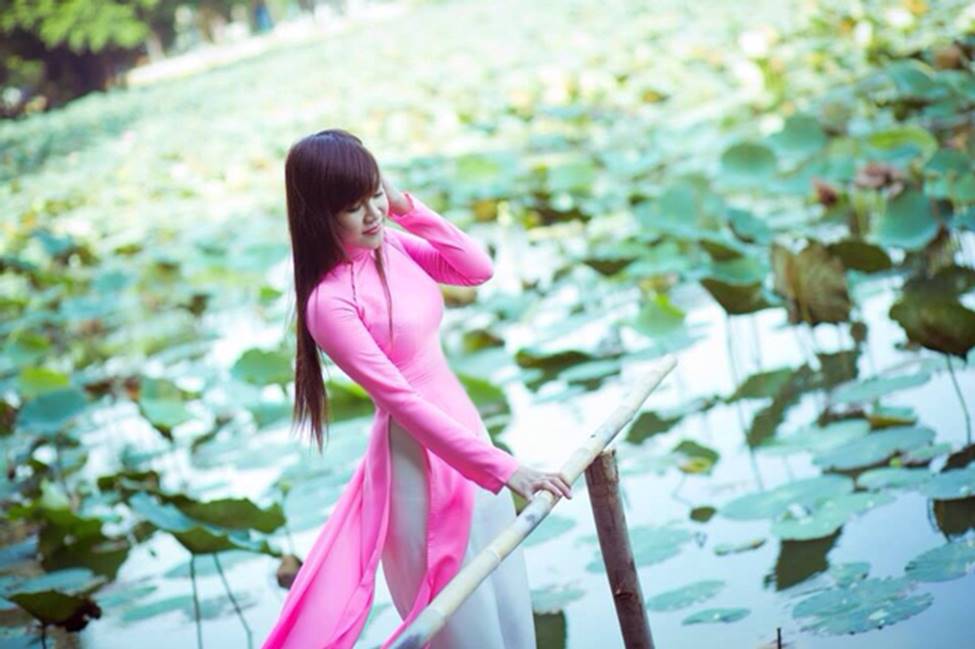 Bạn gái Lâm Tây nóng bỏng, gợi cảm trong mọi khoảnh khắc-21