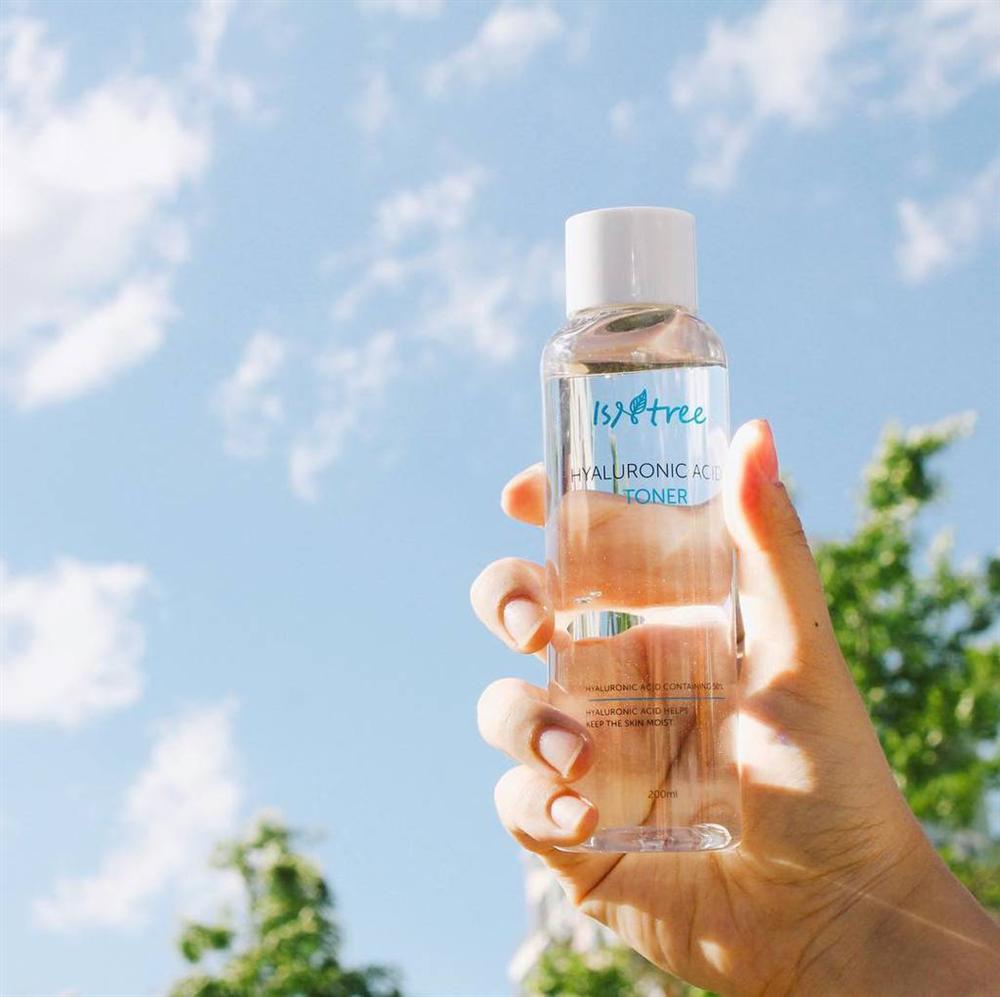 Chăm da cật lực mà thiếu một chai toner cấp ẩm thì da bạn vẫn khó ẩm mượt trong mùa hanh khô này được-4