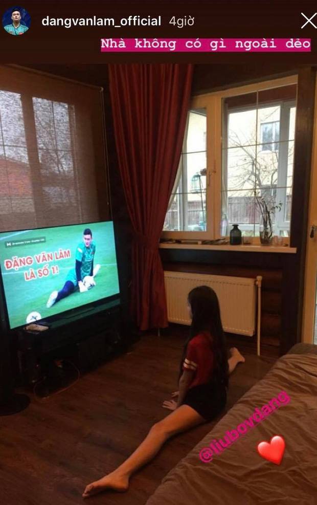 Em gái xinh đẹp trổ tài xoạc chân khiến Lâm Tây tự hào: Nhà không có gì ngoài dẻo-1