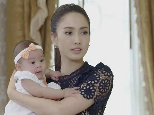 Mẹ chồng đòi trả 5 triệu/tháng khi con dâu nhờ chăm cháu giúp để đi làm, con dâu vui vẻ hỏi lại ngắn gọn thế này mà bà ngượng chín mặt