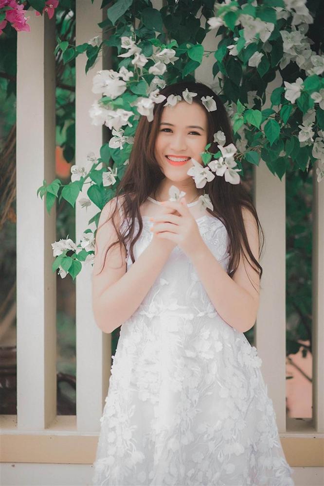 5 cô giáo sinh năm 1997 nổi tiếng trên mạng với nhan sắc ngọt ngào-5