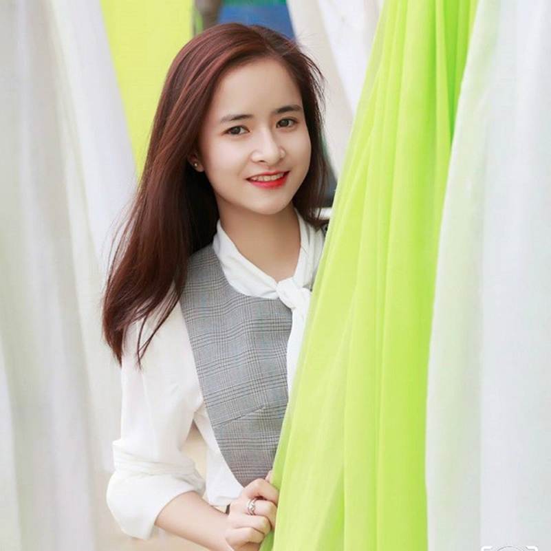 5 cô giáo sinh năm 1997 nổi tiếng trên mạng với nhan sắc ngọt ngào-11