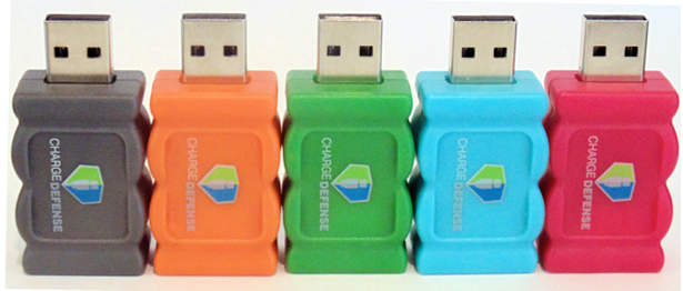 Đừng sạc điện thoại tại các trạm sạc công cộng, ví dụ như sân bay-2